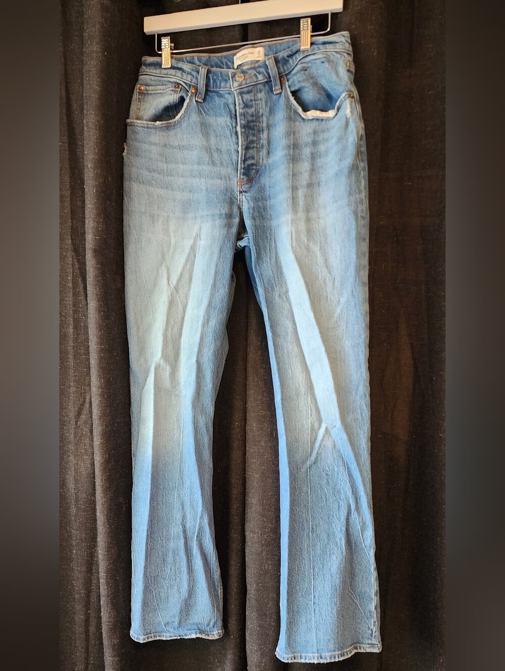 Abercrombie & Fitch Curve Love ’90s Baggy Low Rise Jeans 29x31 Light Wash